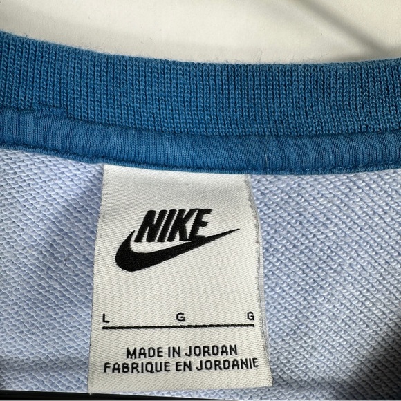 Nike Men’s Sport Essentials+ Crew Shirt Top - Picture 9 of 11